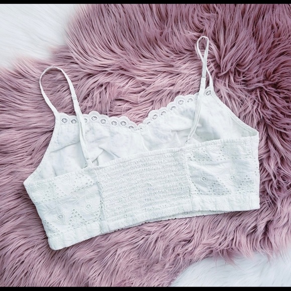 American Eagle Eyelet Crop Top! - Picture 4 of 5